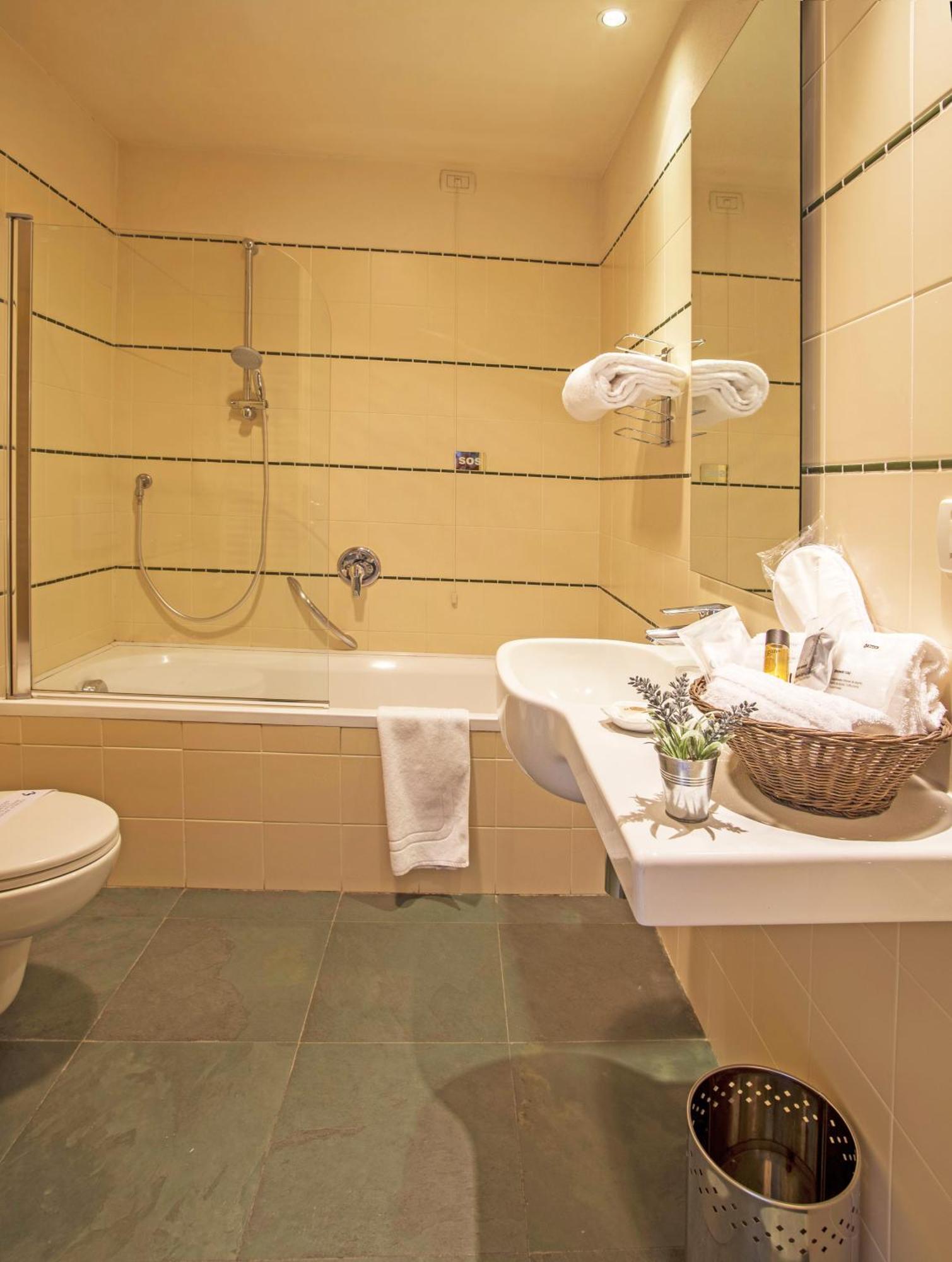 Hotel Antico Podere Propano Saluzzo Exterior foto